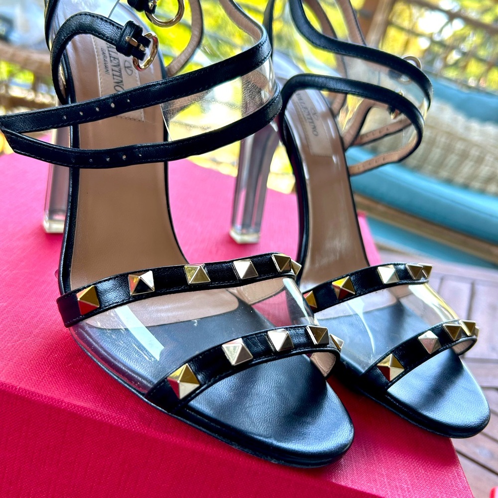 Like new Valentino heels